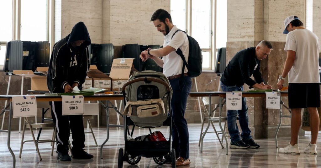 Election highlights: Byron Donalds and David Jolly to face off in Florida governor’s race; Democratic socialist scores upset in Senate primary Election highlights: Byron Donalds and David Jolly to face off in Florida governor’s race; Democratic socialist scores upset in Senate primary