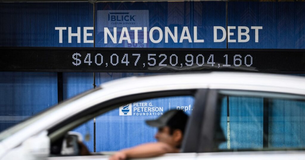 National debt hits $40 trillion and Prince Harry and Meghan to move to U.K.: Morning Rundown National debt hits $40 trillion and Prince Harry and Meghan to move to U.K.: Morning Rundown