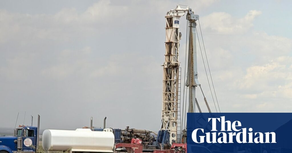 Crews building Trump border wall in drought-hit New Mexico ordered to stop drilling wells Crews building Trump border wall in drought-hit New Mexico ordered to stop drilling wells