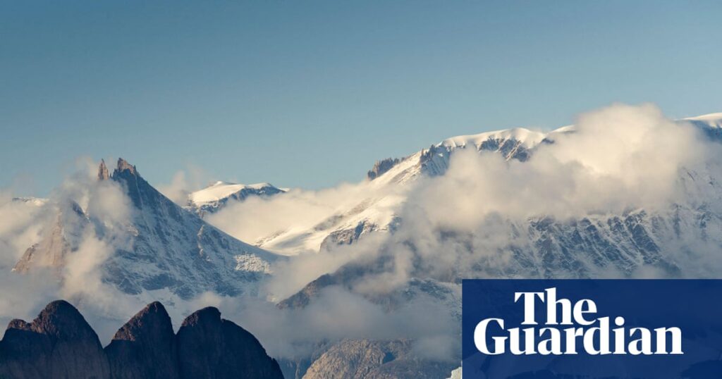 Greenland issues ‘strong warning’ as Trump Greenland issues ‘strong warning’ as Trump