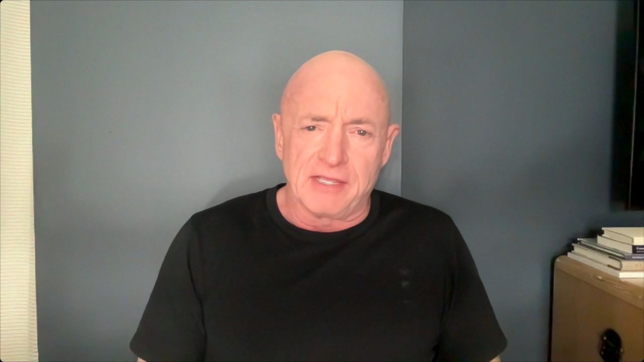 <p>U.S. Senator Mark Kelly says President Donald Trump's threats against Oman don't make sense</p>