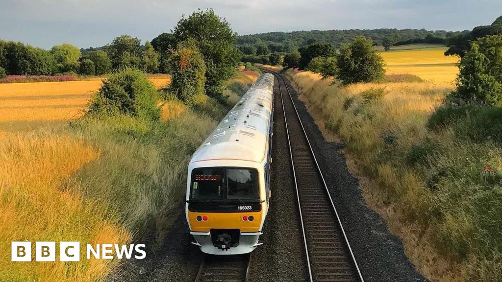 Chiltern Railways says don’t travel unless necessary o during hot weather Chiltern Railways says don't travel unless necessary o during hot weather