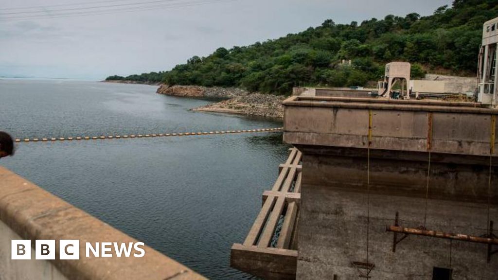 Lake Kariba tragedy: At least 15 die as Zimbabwe boat sinks with dozens on board Lake Kariba tragedy: At least 15 die as Zimbabwe boat sinks with dozens on board