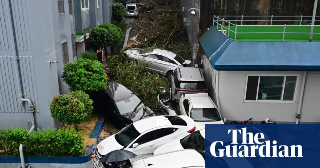 South Korea city deluged by almost a metre of rain, triggering deadly landslide South Korea city deluged by almost a metre of rain, triggering deadly landslide