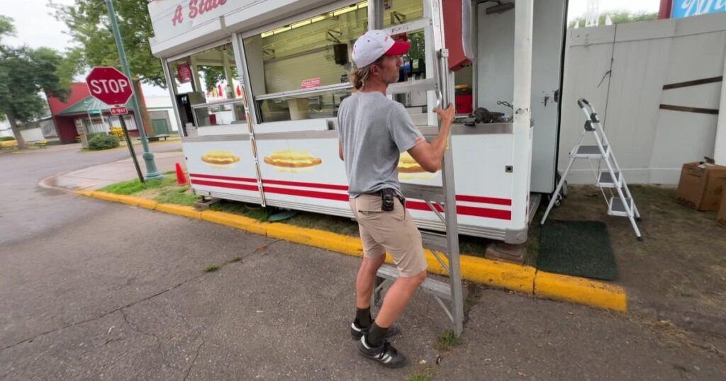 Minnesota State Fair food vendors gear up for hungry crowds Minnesota State Fair food vendors gear up for hungry crowds