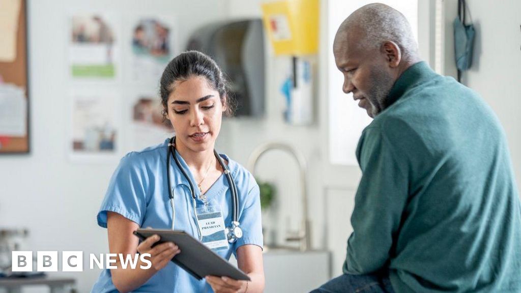 New walk-in mental health centres to open in banks and libraries across England New walk-in mental health centres to open in banks and libraries across England