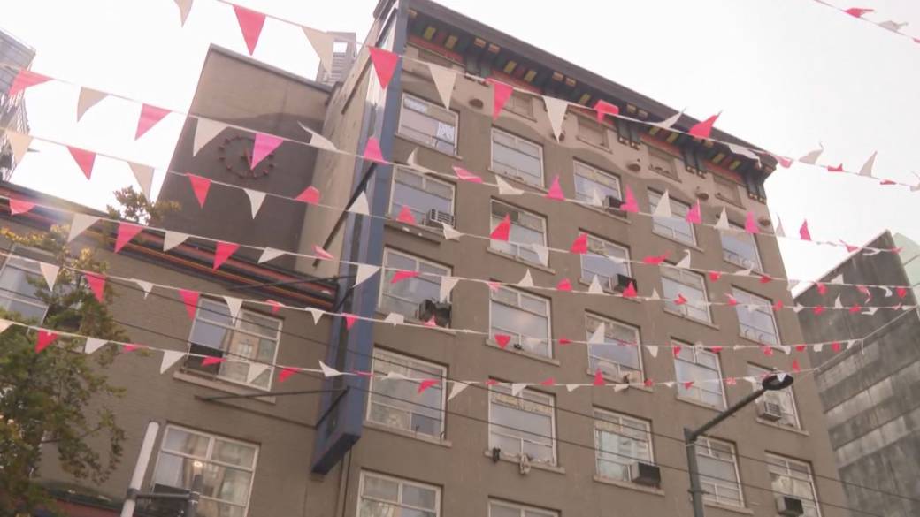 Click to play video: 'One tenant keeping SRO open'