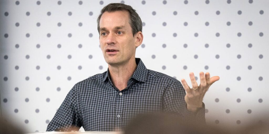 Jeff Dean’s hour-by-hour breakdown of his Google exit: an ’emotional’ video chat, Yoga at 7, and ‘unemployed’ at 11:59 Jeff Dean's hour-by-hour breakdown of his Google exit: an 'emotional' video chat, Yoga at 7, and 'unemployed' at 11:59