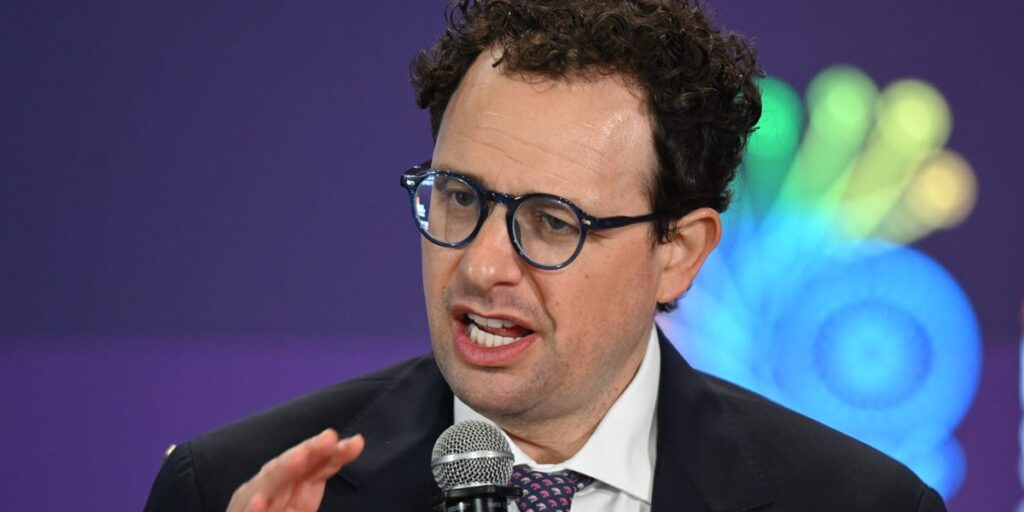 Anthropic CEO Dario Amodei says the way for AI to win over the public is to 'actually' cure cancer