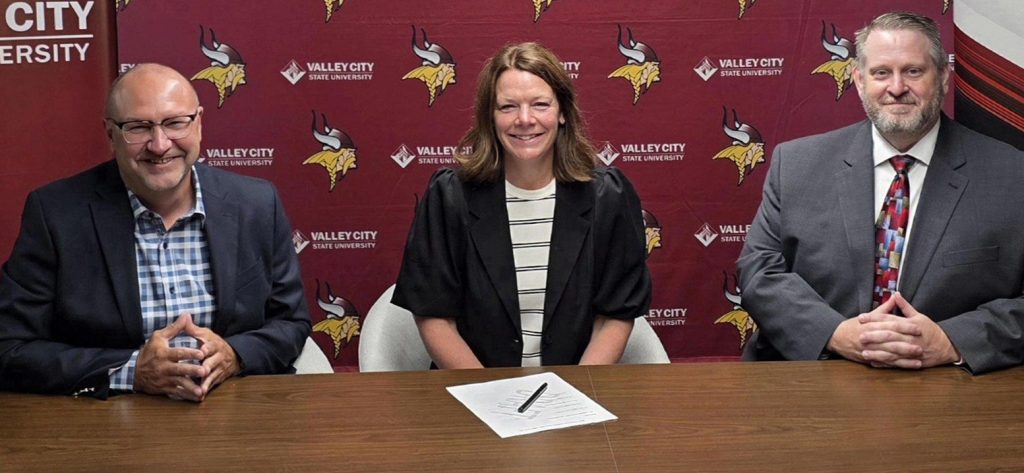 NDSCS & VCSU Sign Career & Tech Ed Articulation Agreement NDSCS & VCSU Sign Career & Tech Ed Articulation Agreement