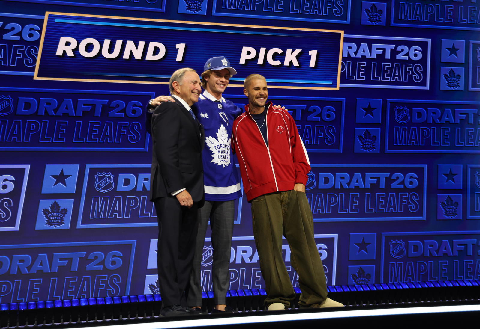 For the opening night of the 2026-27 NHL season, should the Toronto Maple Leafs give Gavin McKenna the Auston Matthews rookie treatment?