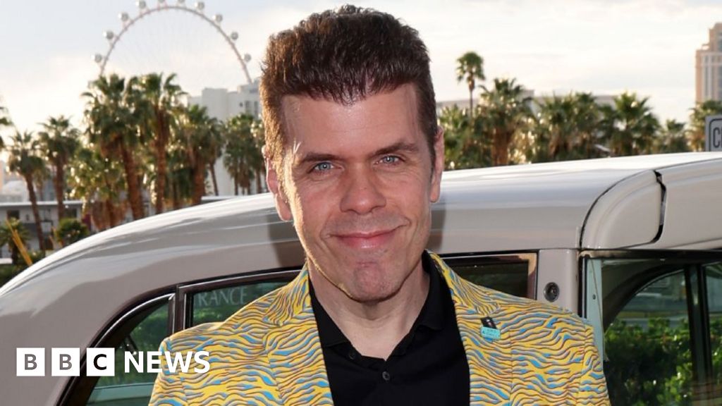 Perez Hilton recovering in hospital after self Perez Hilton recovering in hospital after self