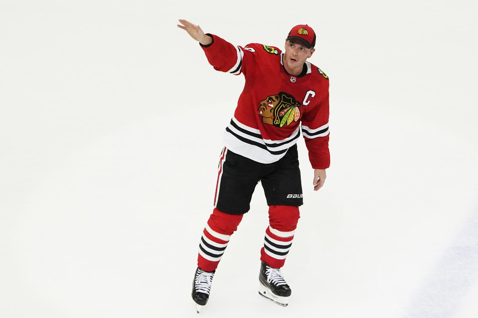 Chicago Blackhawks legend Jonathan Toews deserves a proper send-off from the franchise that helped him reach so many incredible goals.