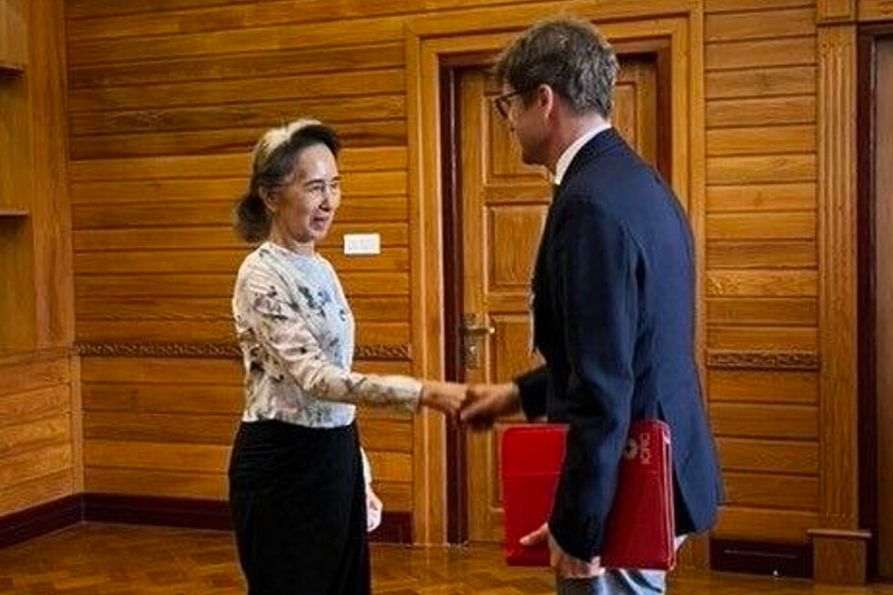 Myanmar’s detained former leader Aung San Suu Kyi has rare meeting with International Red Cross Myanmar's detained former leader Aung San Suu Kyi has rare meeting with International Red Cross