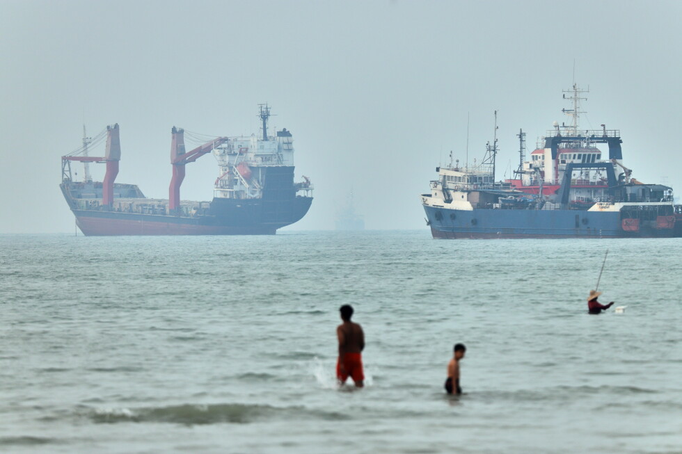 Iran and Oman are working on a plan to reopen the Strait of Hormuz, and other Mideast developments Iran and Oman are working on a plan to reopen the Strait of Hormuz, and other Mideast developments