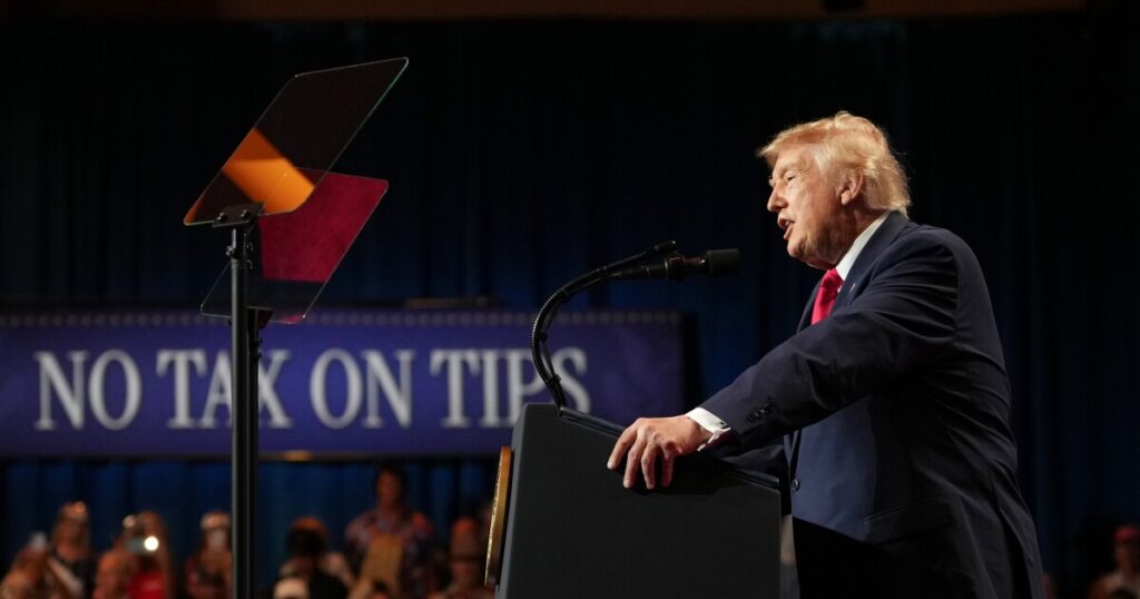 Trump is on tour touting the economy, but Americans seem to be losing confidence in the message Trump is on tour touting the economy, but Americans seem to be losing confidence in the message