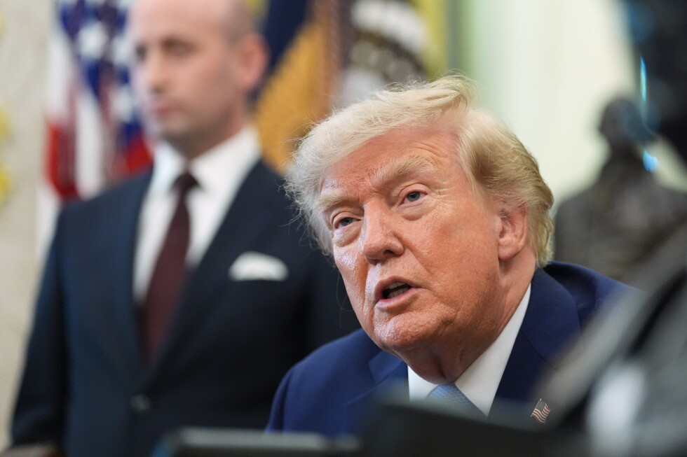Trump moves to restrict birthright citizenship after SCOTUS loss, checking his economy claims, 90,000 rubber ducks dumped in a river Trump moves to restrict birthright citizenship after SCOTUS loss, checking his economy claims, 90,000 rubber ducks dumped in a river