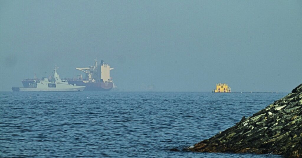 Trump says he would make the Strait of Hormuz US territory Trump says he would make the Strait of Hormuz US territory
