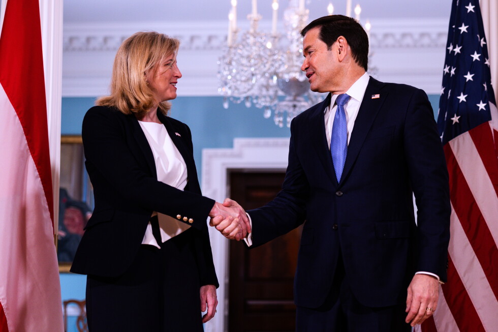 With US-Iran talks stalled, diplomatic efforts expand to unlikely European players With US-Iran talks stalled, diplomatic efforts expand to unlikely European players