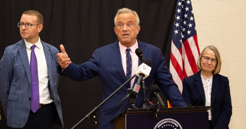 RFK Jr. teams up with Miller-Meeks at Iowa YMCA to promote youth fitness RFK Jr. teams up with Miller-Meeks at Iowa YMCA to promote youth fitness