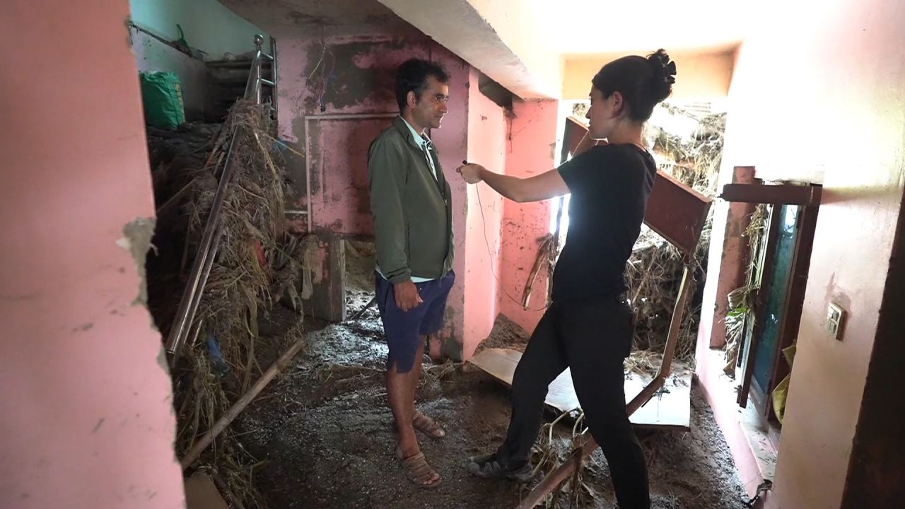 <p>Flood survivor recounts harrowing moments when the flood hit</p>