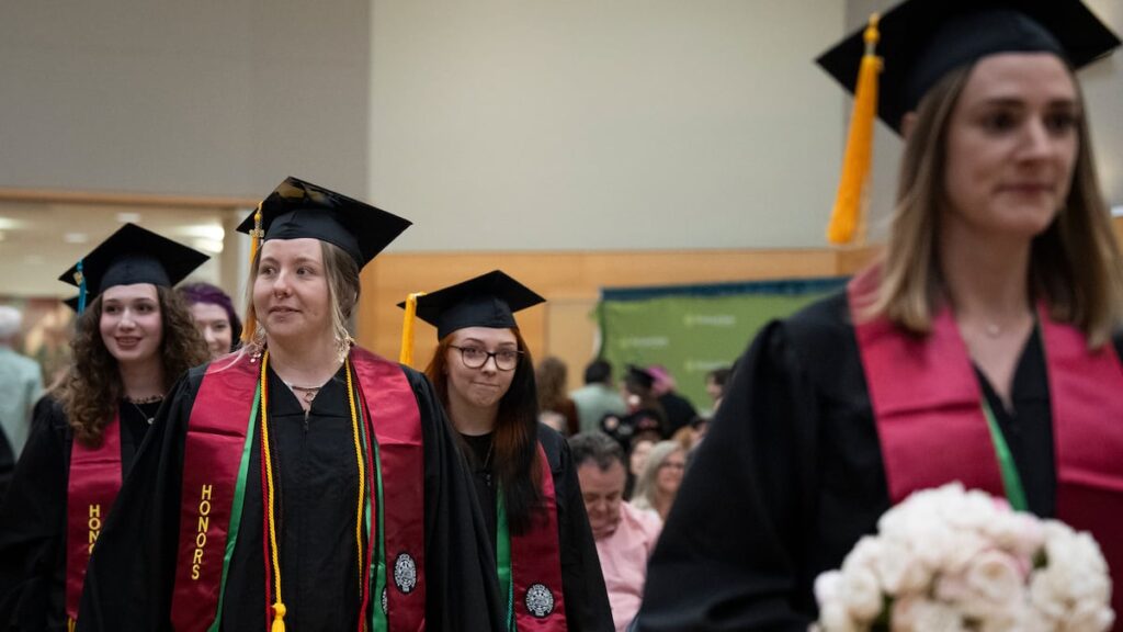 Oregonians with some college but no degree could help state economy, university budget woes Oregonians with some college but no degree could help state economy, university budget woes