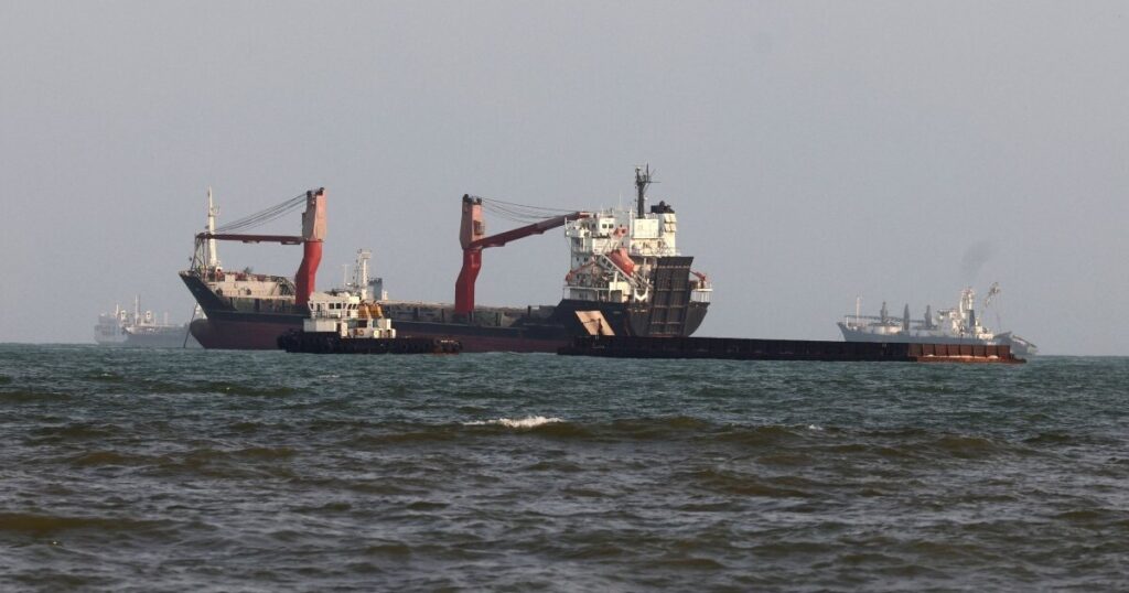 Oil prices rise as attacks dent hopes for Strait of Hormuz reopening Oil prices rise as attacks dent hopes for Strait of Hormuz reopening