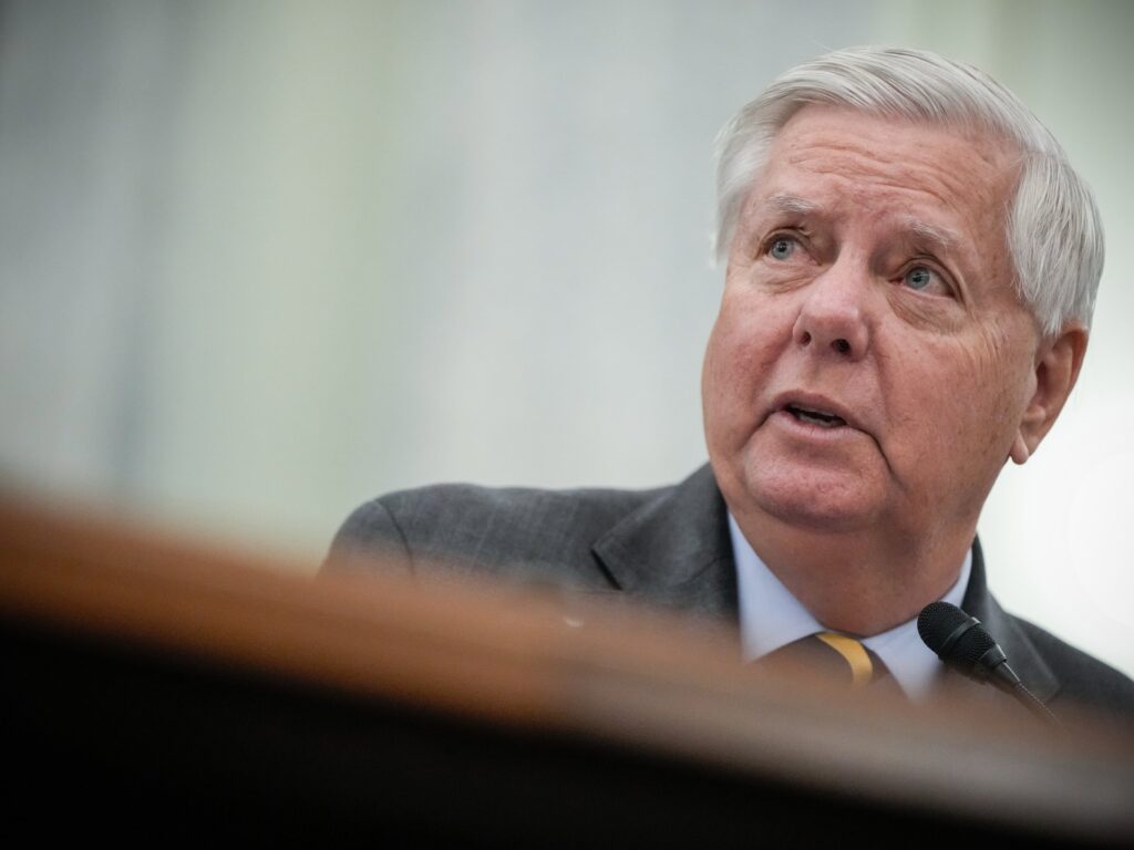 US Senate passes sweeping Russian energy sanctions bill amid Ukraine war US Senate passes sweeping Russian energy sanctions bill amid Ukraine war