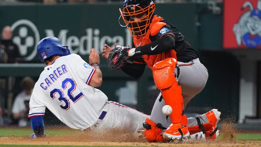 Jacob deGrom strikes out 9 and Rangers beat Orioles for 4th win in a row