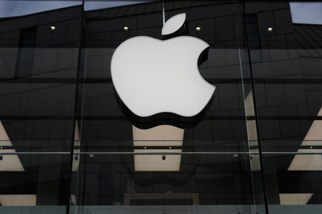 Apple’s anti-AI position is becoming stock market baggage Apple’s anti-AI position is becoming stock market baggage