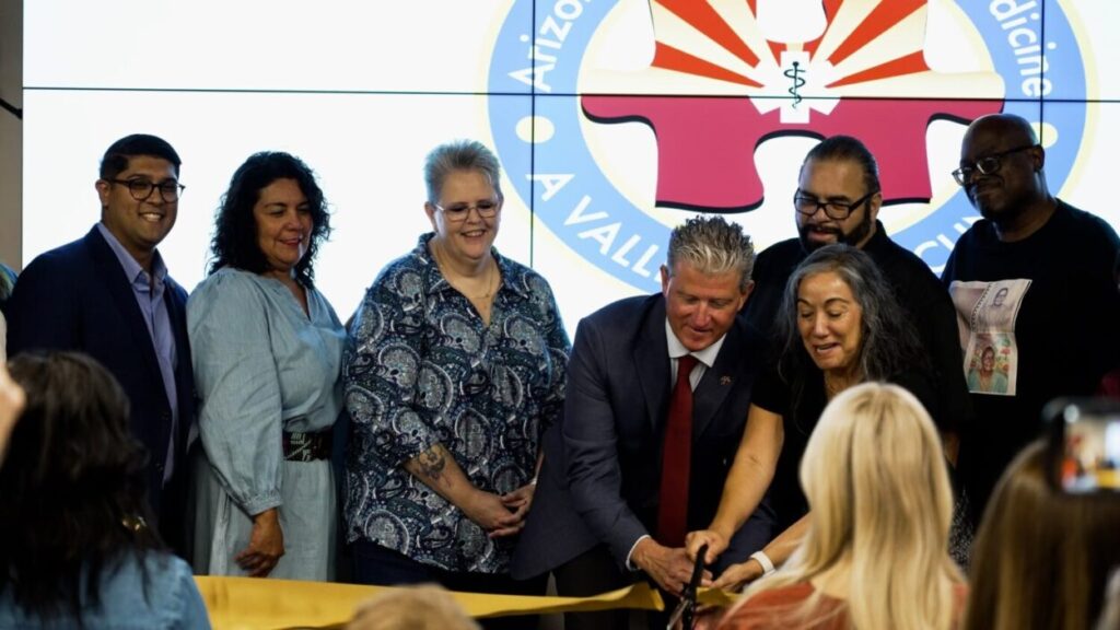 State’s 1st primary care medical clinic for autism opens in Phoenix State's 1st primary care medical clinic for autism opens in Phoenix