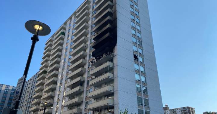 Four people, including 2 kids, sent to hospital after fire at Toronto highrise – Toronto Four people, including 2 kids, sent to hospital after fire at Toronto highrise - Toronto