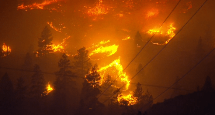 Video shows rapid night growth of Bald Range fire near Summerland Video shows rapid night growth of Bald Range fire near Summerland