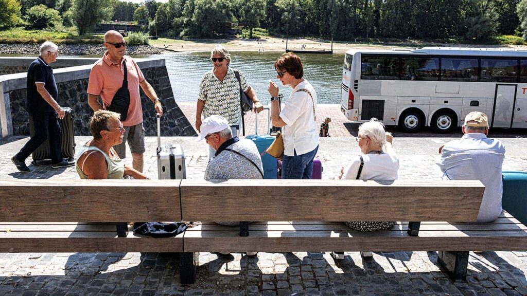 Cruises thrown into chaos as drought strands ships, leaves passengers scrambling Cruises thrown into chaos as drought strands ships, leaves passengers scrambling