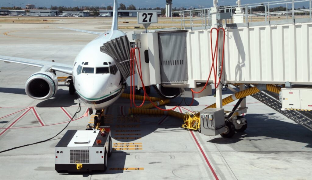 Over 2,200 flights delayed, 546 canceled amid widespread U.S. travel disruptions Over 2,200 flights delayed, 546 canceled amid widespread U.S. travel disruptions