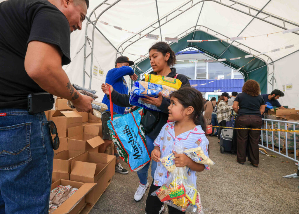 Hayward food pantry helps fight hunger one last time