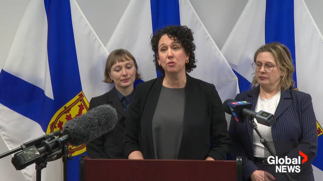 Click to play video: 'NS breast cancer patients experience delays and denials when seeking treatment'