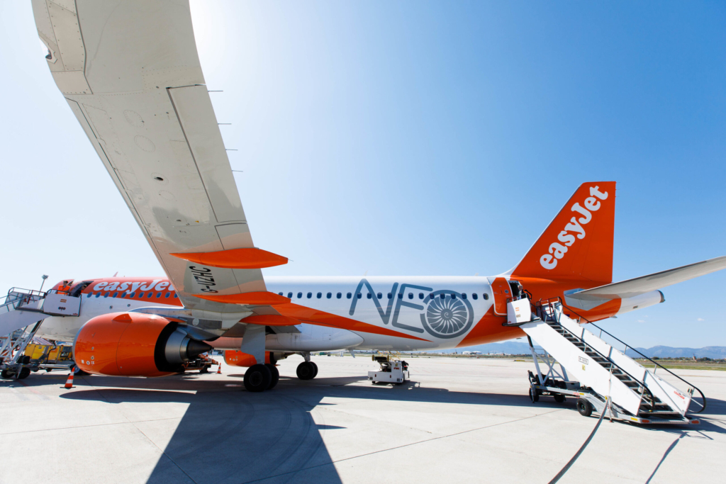 easyjet airbus a320neo