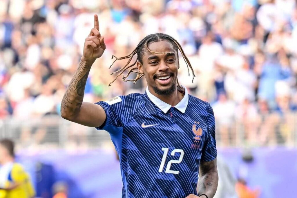 Liverpool, PSG holding key talks over proposed Bradley Barcola move
