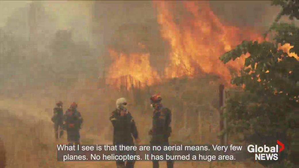 Click to play video: 'Firefighting helicopters collide in Greece, kill 2 amid ‘completely out of control’ wildfire situation'