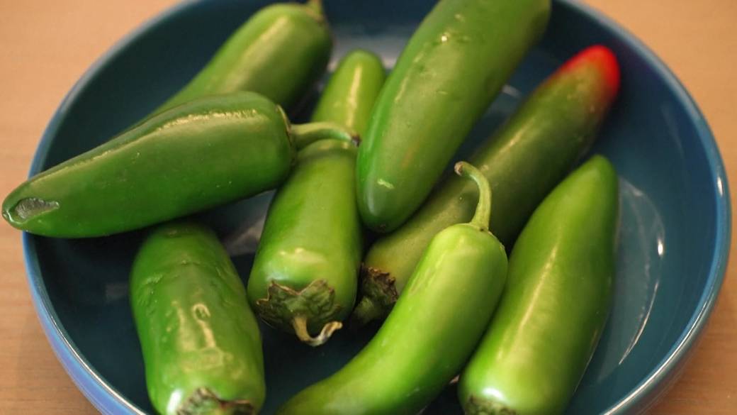 Click to play video: 'Health Matters: U.S. Salmonella outbreak linked to jalapeños sickens 345 people'