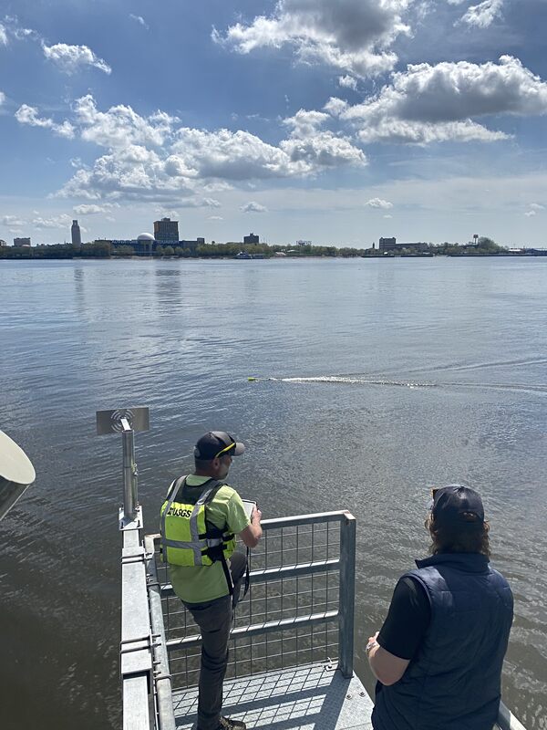 JaiaBot-BIO pod being controlled autonomously by a member of USGS