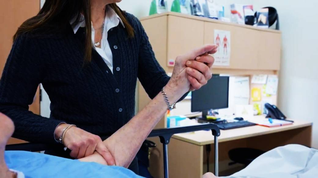 Click to play video: 'Patients suffering from dementia symptom, paratonia, may find relief in Botox'