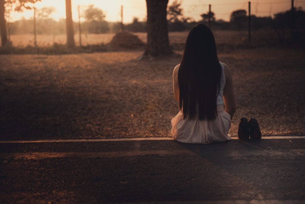 Paid Social Clubs: The ‘Loneliness Economy’ Is Capitalizing on Your Isolation Paid Social Clubs: The 'Loneliness Economy' Is Capitalizing on Your Isolation