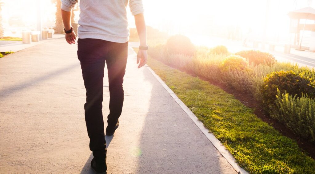 New Study: Once-a-Week Brisk Interval Walking Can Help Reduce Waist Size