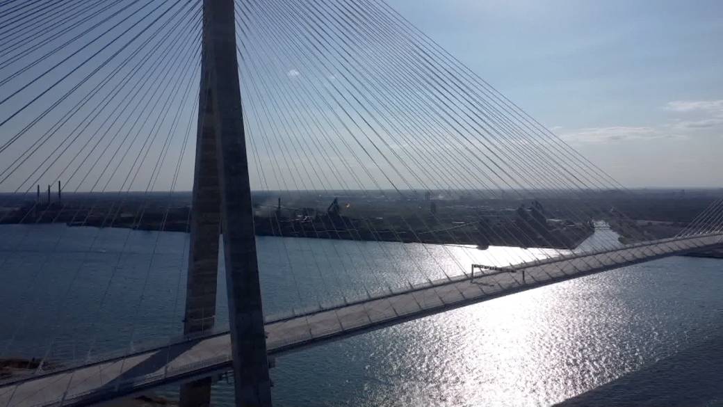 Click to play video: 'Canada marks Gordie Howe bridge opening amid trade tensions'