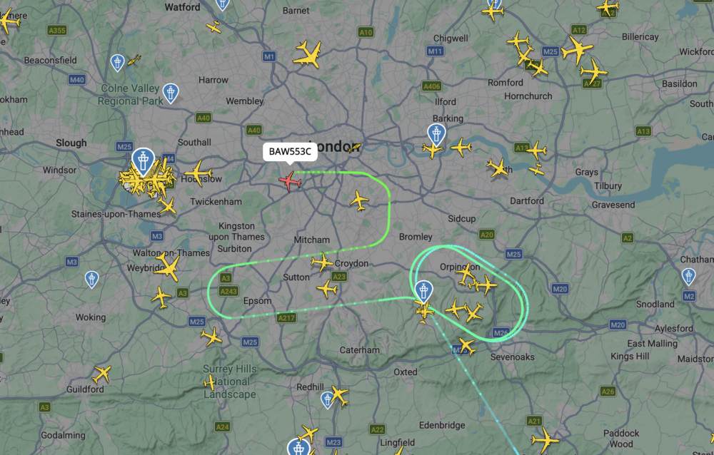 FlightRadar24 grab of a holding pattern over London