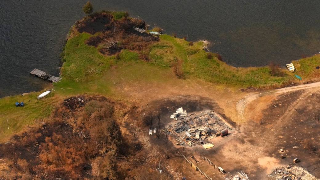 Click to play video: 'Ontario wildfires: Government defends response amid calls for public inquiry '
