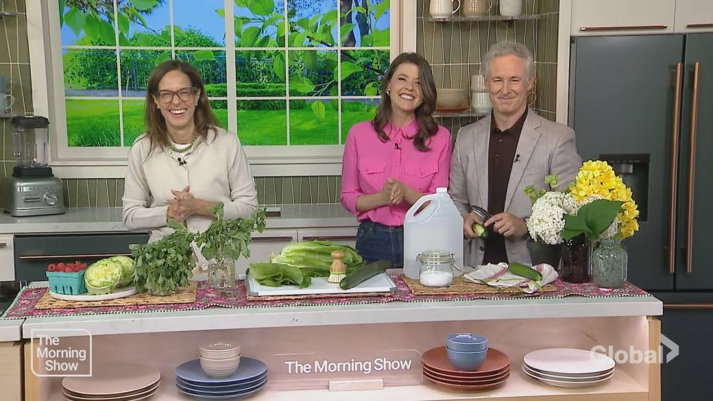 Click to play video: 'Cyclospora outbreak in the U.S. has Canadians worried about washing their veggies'