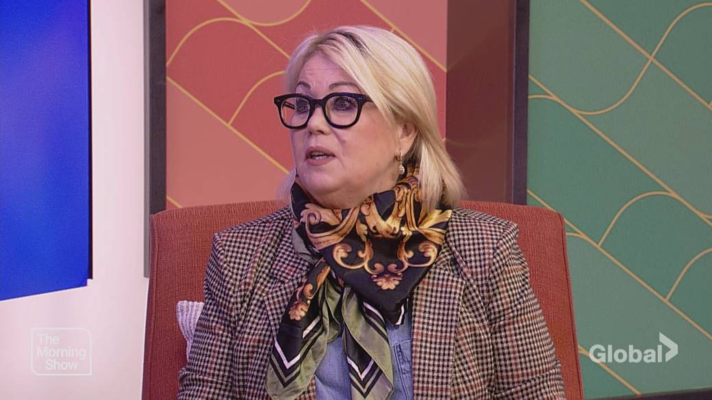 Click to play video: 'Jann Arden rewinds to the ’90s with her new album ‘Mixtape’'